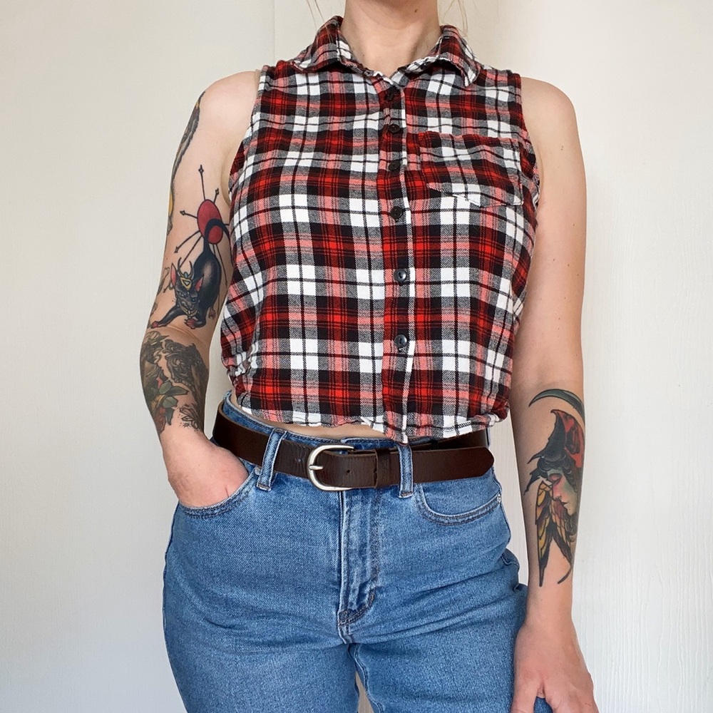 Wild Fable Plaid Cropped Sleeveless Button-Up